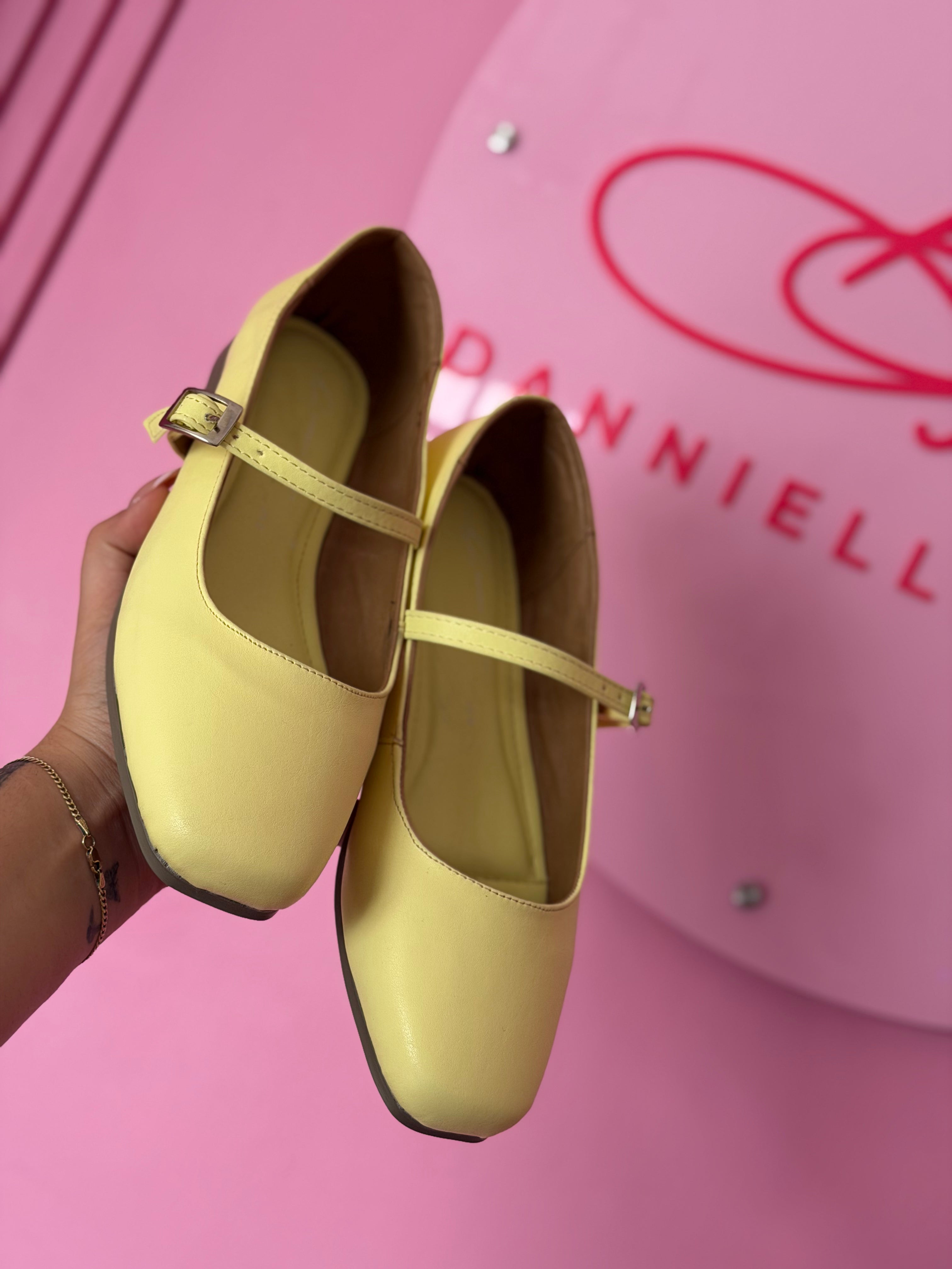 AMARIS AMARILLO