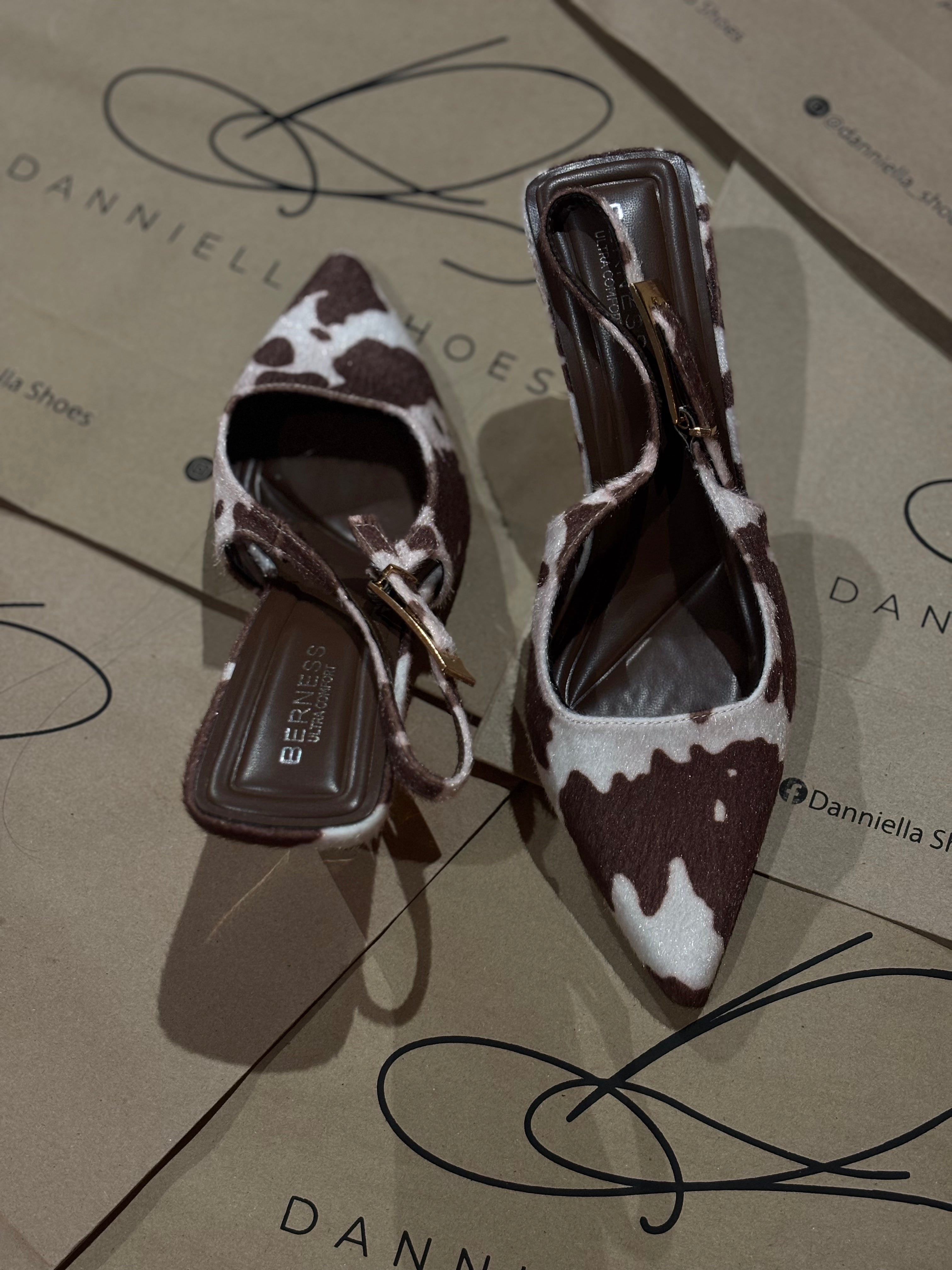 Zapatilla "Olivia" vaquilla
